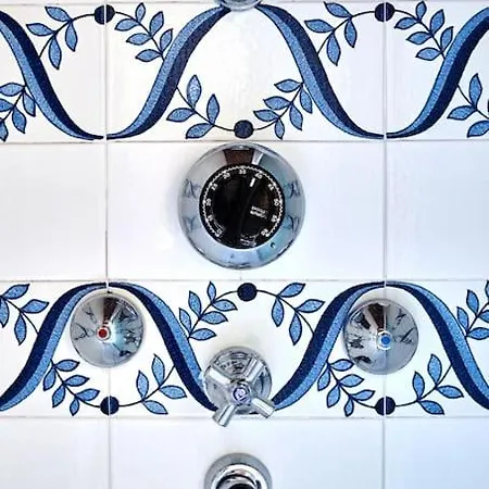 Great Charm I Due Leoni